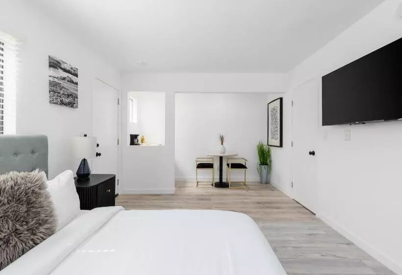 Aamiaismajoitus (B&B) Sunny Studio In The Heart Of Venice   B