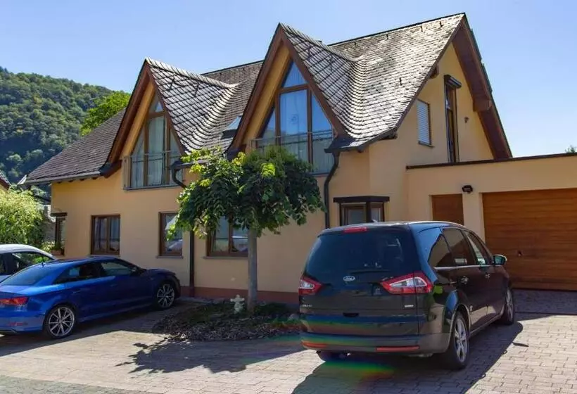 Aamiaismajoitus (B&B) Wein  Und Gästehaus Michels