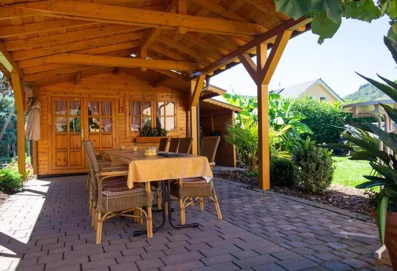 Aamiaismajoitus (B&B) Wein  Und Gästehaus Michels