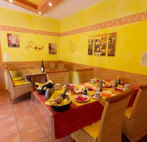 Aamiaismajoitus (B&B) Wein  Und Gästehaus Michels