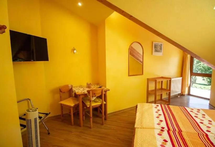 Aamiaismajoitus (B&B) Wein  Und Gästehaus Michels