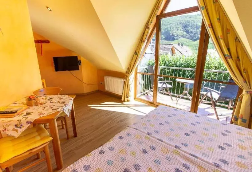 Aamiaismajoitus (B&B) Wein  Und Gästehaus Michels