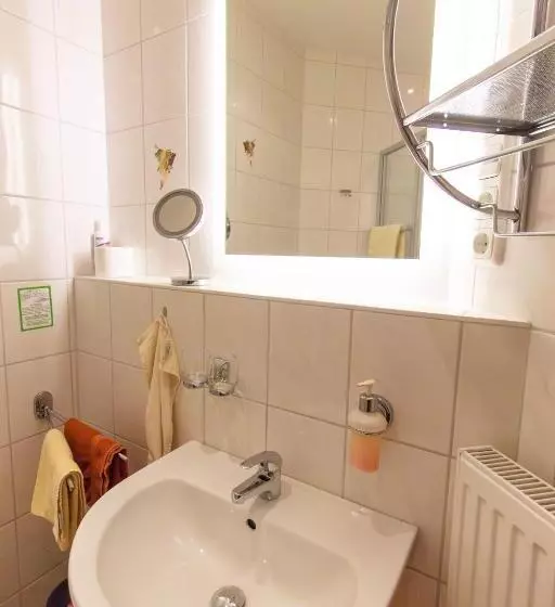 Aamiaismajoitus (B&B) Wein  Und Gästehaus Michels