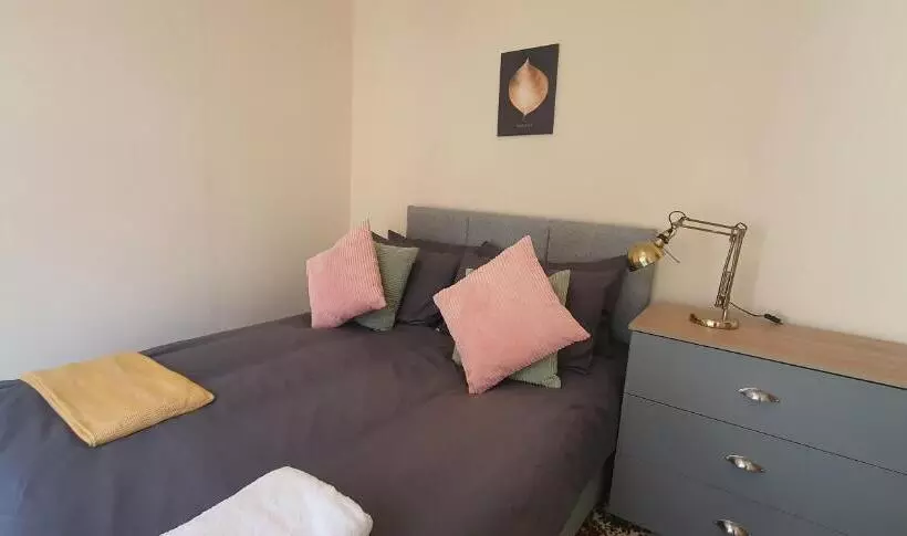 Coventry Spacious Rooms In City