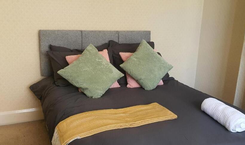 Coventry Spacious Rooms In City