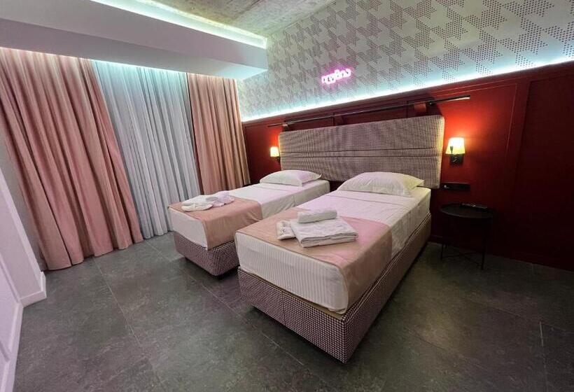 هتل Bamboo Garden