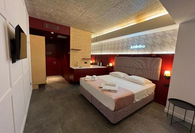 هتل Bamboo Garden