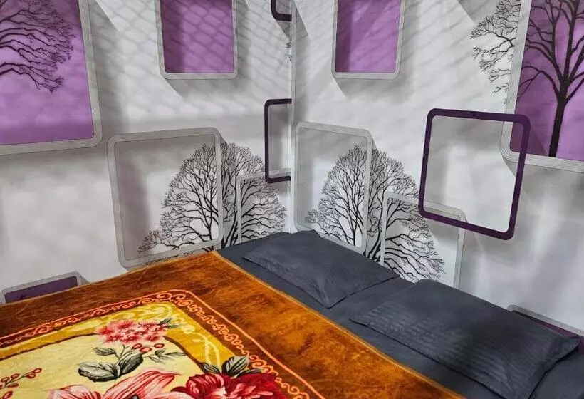 Kapselihotelli Vrindavan Nivas  Near Prem Mandir Bankey Bihari