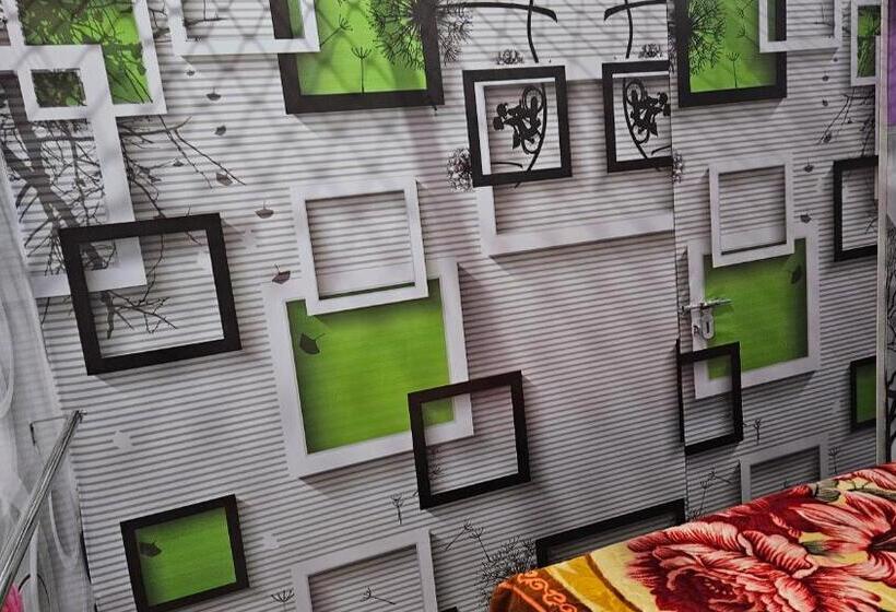 Hotel-cápsula Vrindavan Nivas Near Prem Mandir Bankey Bihari