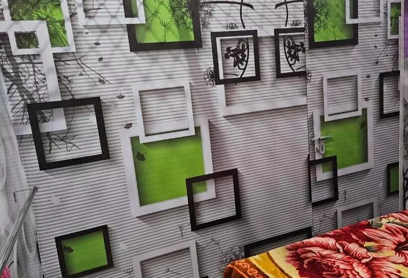 Kapselihotelli Vrindavan Nivas  Near Prem Mandir Bankey Bihari