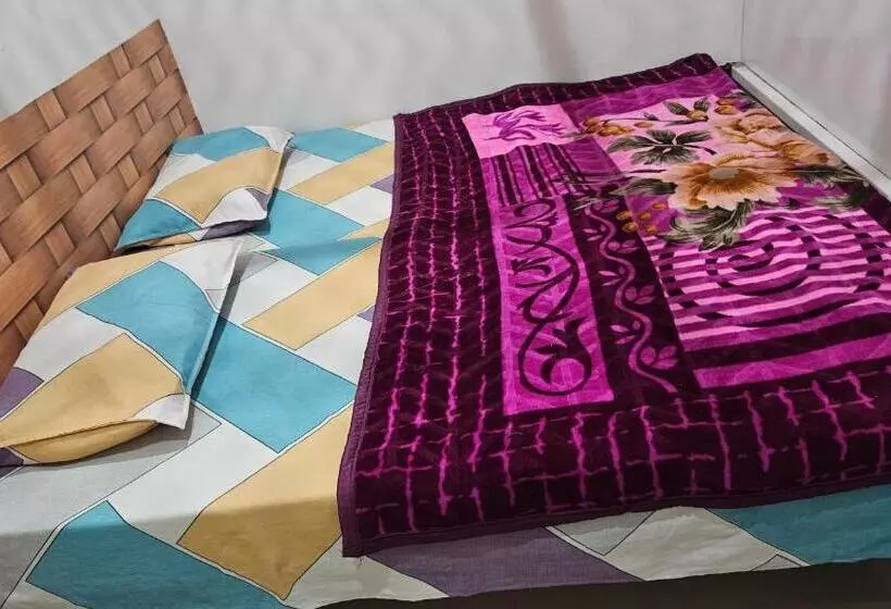 Kapselihotelli Vrindavan Nivas  Near Prem Mandir Bankey Bihari