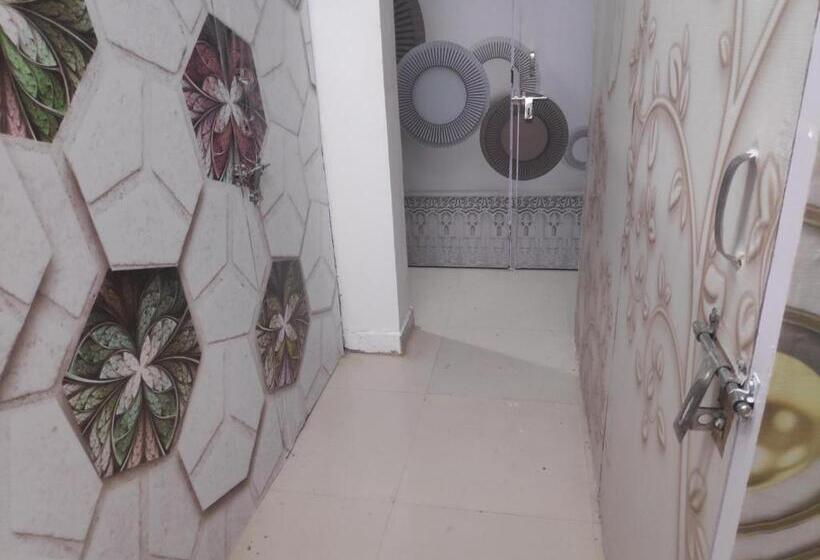 Hotel-cápsula Vrindavan Nivas Near Prem Mandir Bankey Bihari