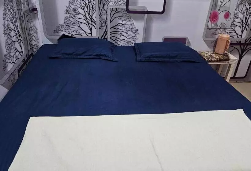 Kapselihotelli Vrindavan Nivas  Near Prem Mandir Bankey Bihari