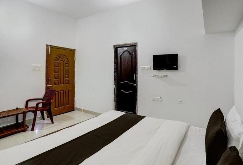 בית מלון כפרי Oyo Flagship Morya Classic