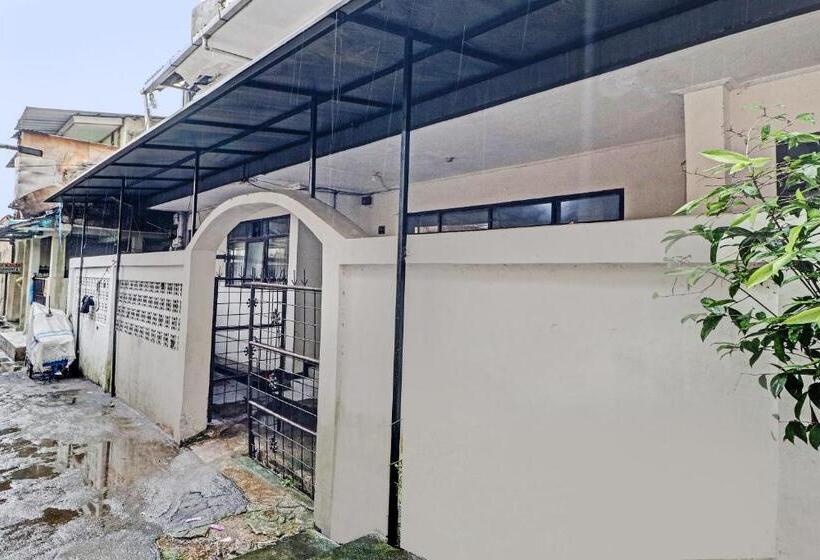 Отель Oyo Life 92685 Kost Arimbi