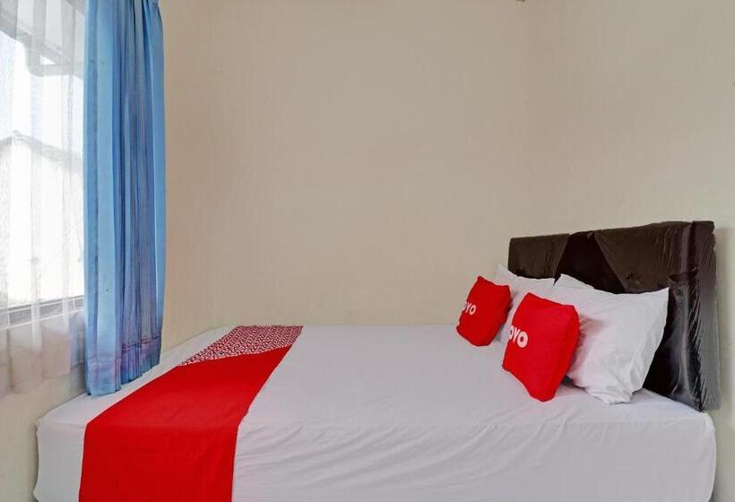 Отель Oyo Life 92685 Kost Arimbi