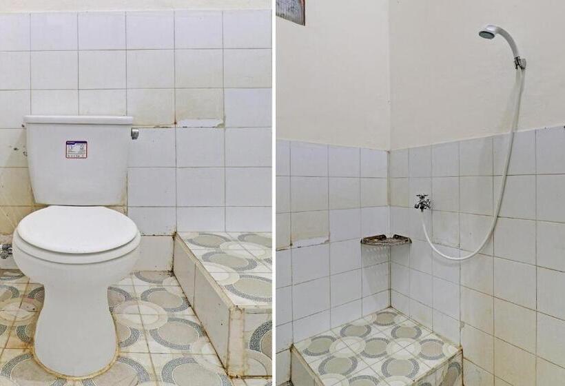 Отель Oyo Life 92685 Kost Arimbi