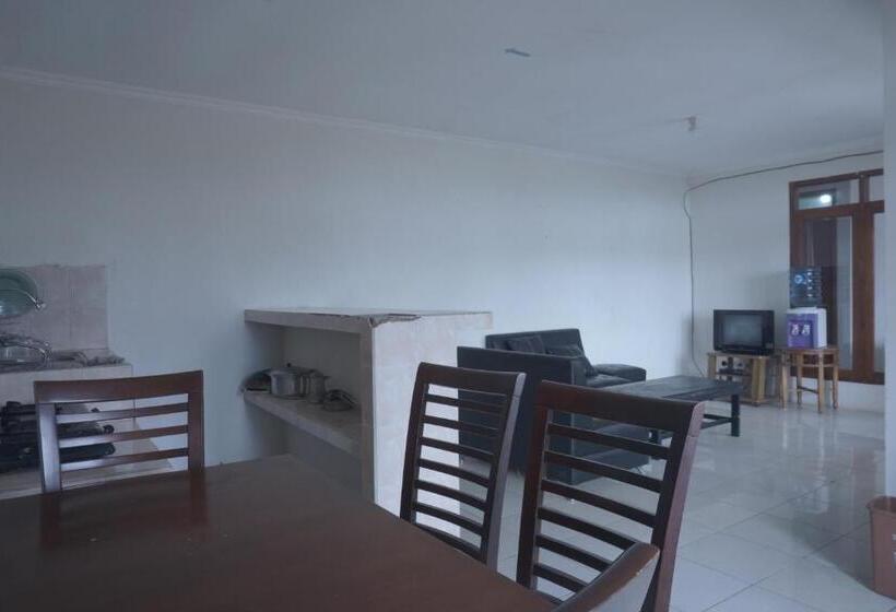 فندق Oyo Life 92977 Neba Kost Aesthetic