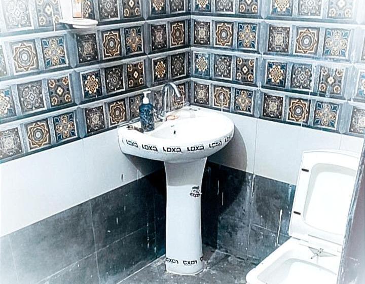 ホテル Rcp Guest House    Lpu Law Gate