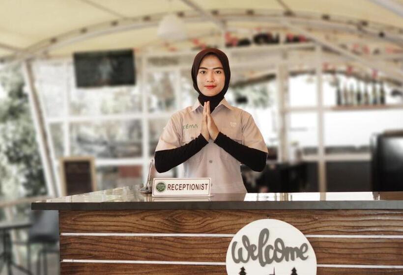 Kema Merbabu Powered By Cocotel