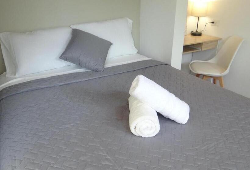 پانسیون Airport Green Studio