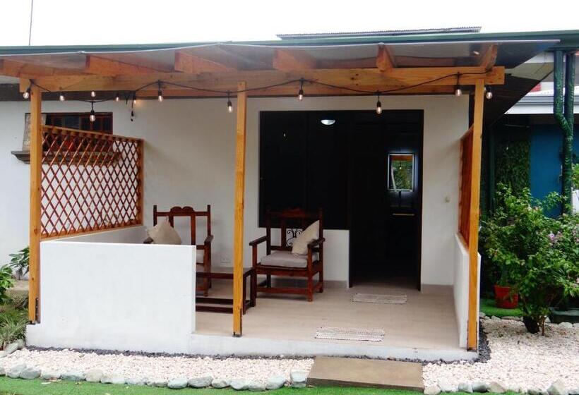 پانسیون Airport Green Studio