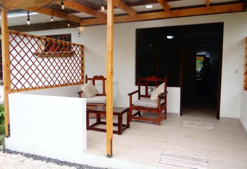 پانسیون Airport Green Studio