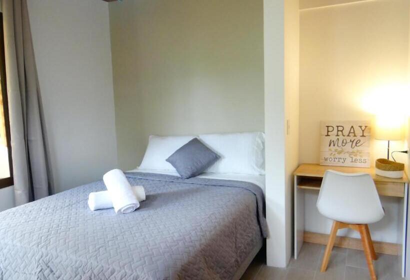 پانسیون Airport Green Studio