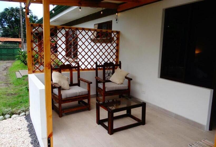 پانسیون Airport Green Studio