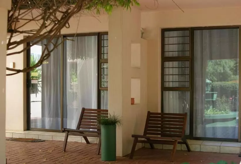 ペンション Lakeside Guesthouse