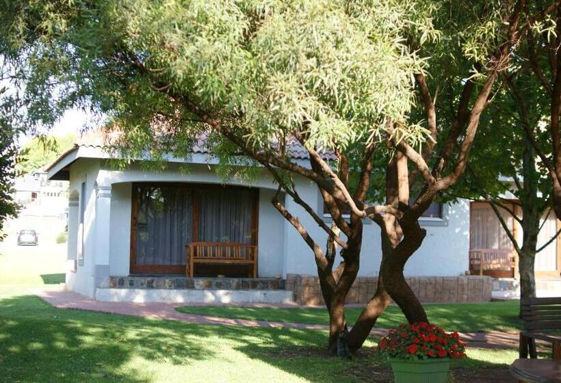 بنسيون Lakeside Guesthouse