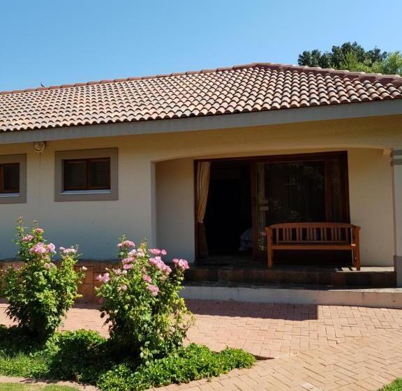 بنسيون Lakeside Guesthouse