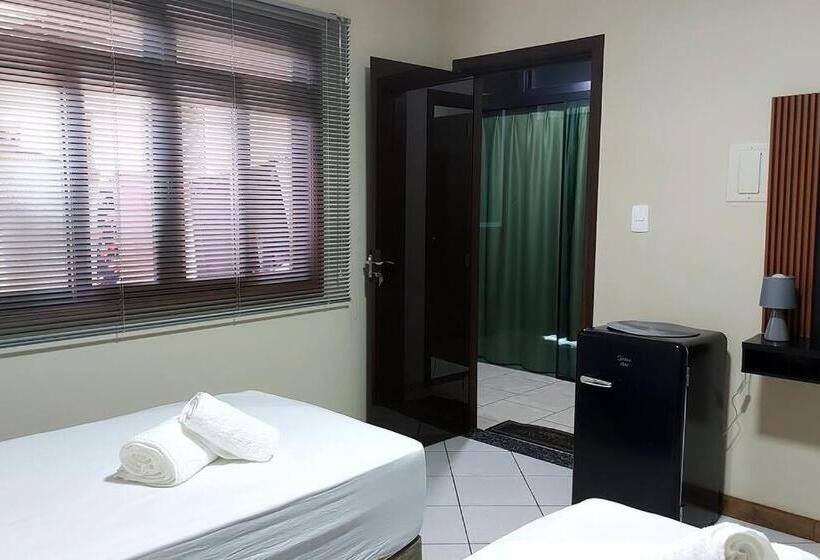 ペンション Suite Privativa Casa Blumenau Sc