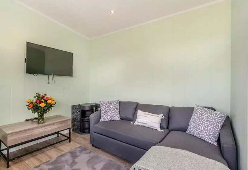 Lomakeskus Calvesland Hideaway