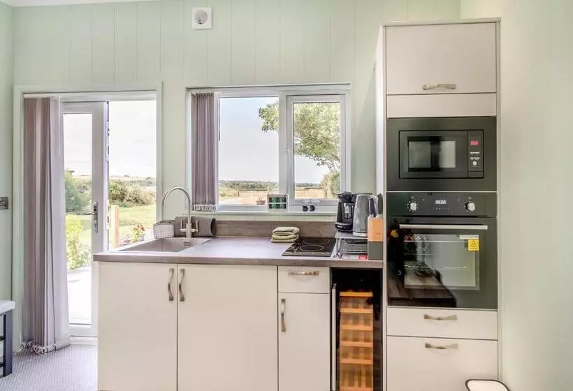 Lomakeskus Calvesland Hideaway