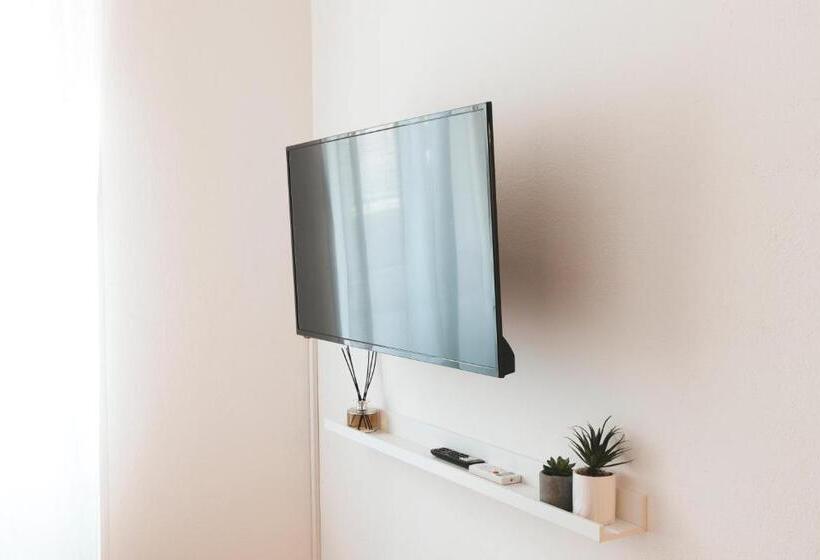 تختخواب و صبحانه Civico 100