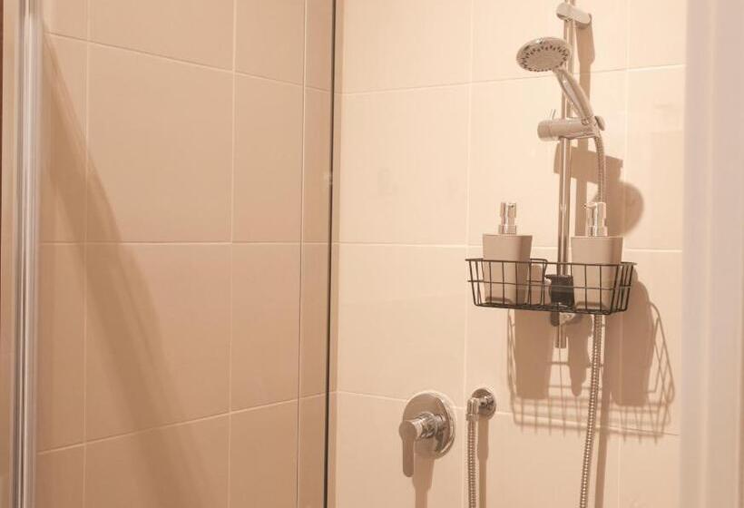 تختخواب و صبحانه Civico 100