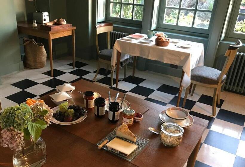 مبيت وإفطار La Grimaudière