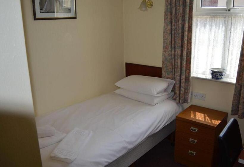 ベッドアンドブレックファースト Oak House