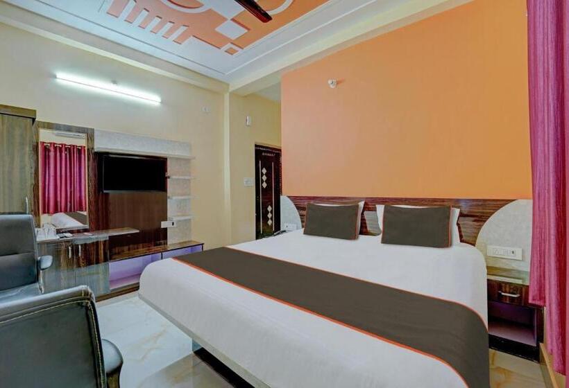 Super Collection O Siddhi Vinayak Hotel & Banquets