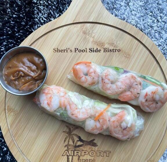 هتل Airport Inn Roatan