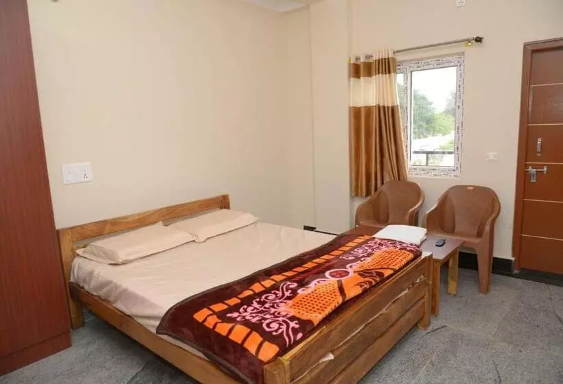 ホテル Mylaar Comforts