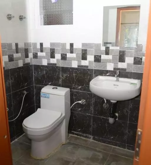 ホテル Mylaar Comforts