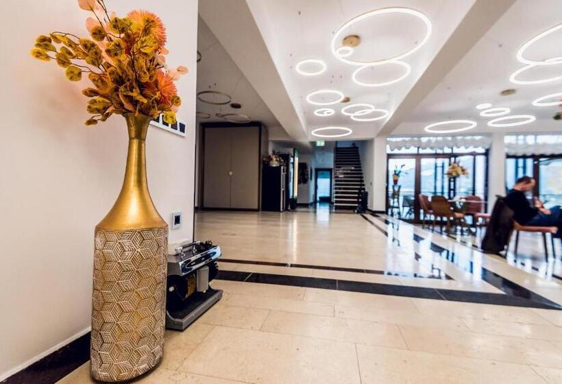 هتل Villa Galleria