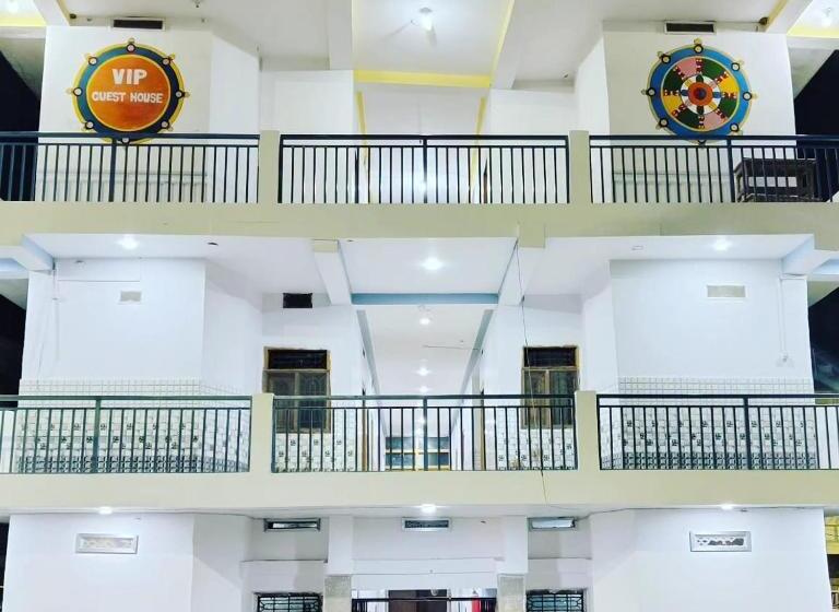 هتل Vip Guest House Bodhgaya