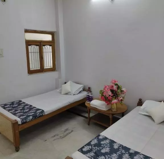 ホテル Vip Guest House Bodhgaya
