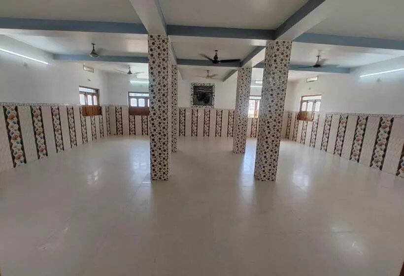 ホテル Vip Guest House Bodhgaya