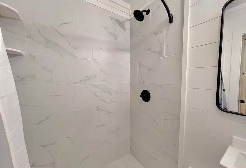 Motelli Retreat On The Lake