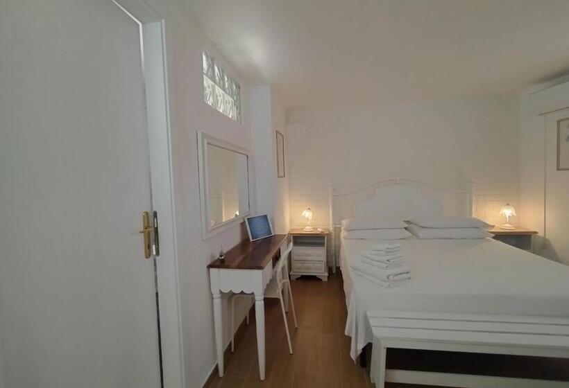 بنسيون Camera Sole