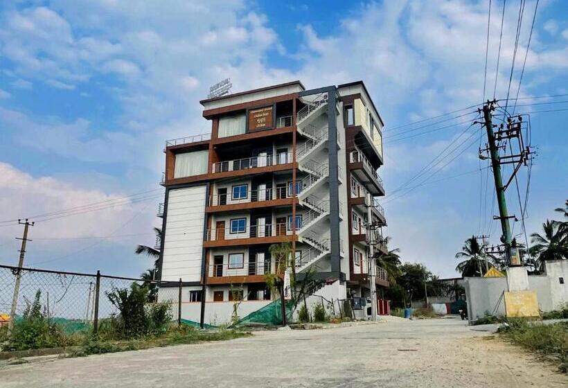 Pensão Dhruva Service Apartment